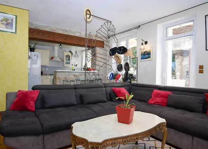 Сasa de vacaciones Casanova House, Comfort, Swimming Pool, View, Garage Espaly-Saint-Marcel