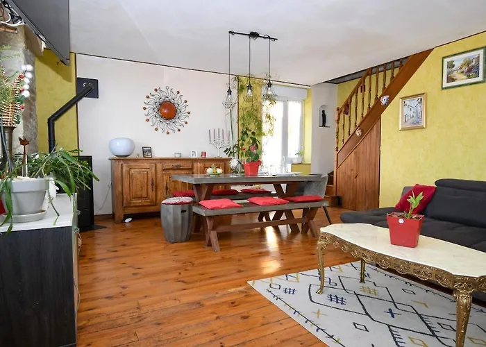 Casanova House, Comfort, Swimming Pool, View, Garage Сasa de vacaciones Espaly-Saint-Marcel